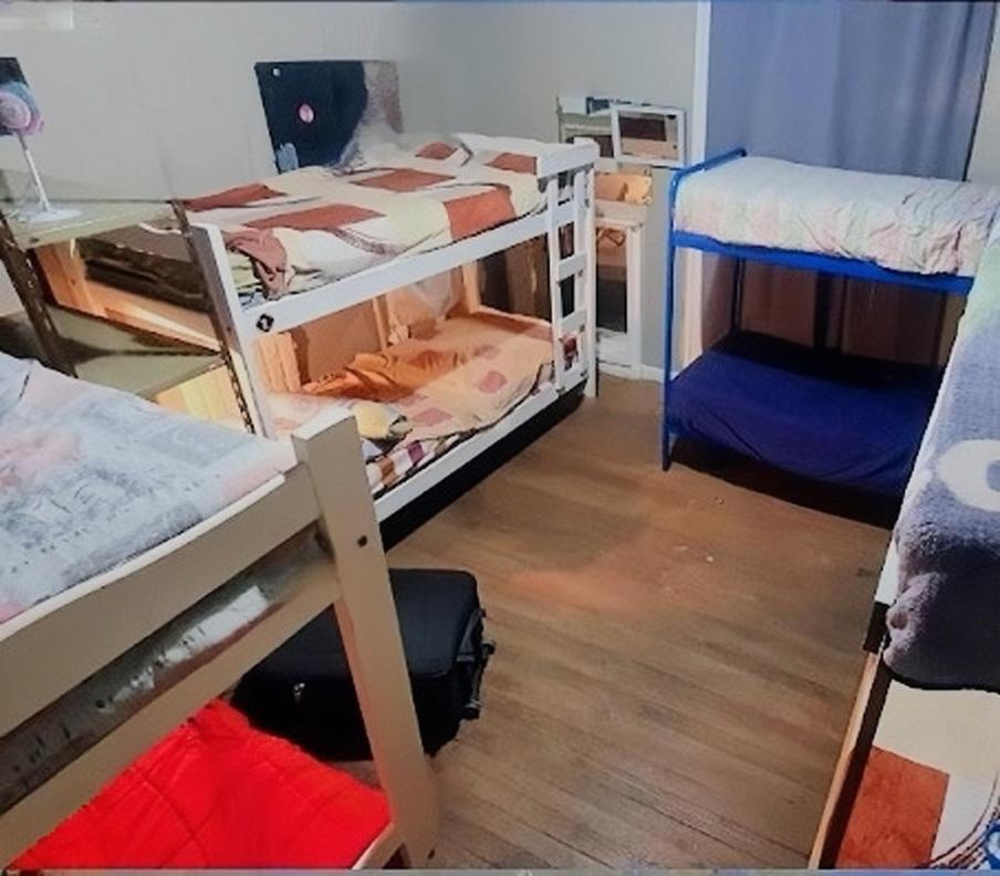 Juniors 222 Albergue
