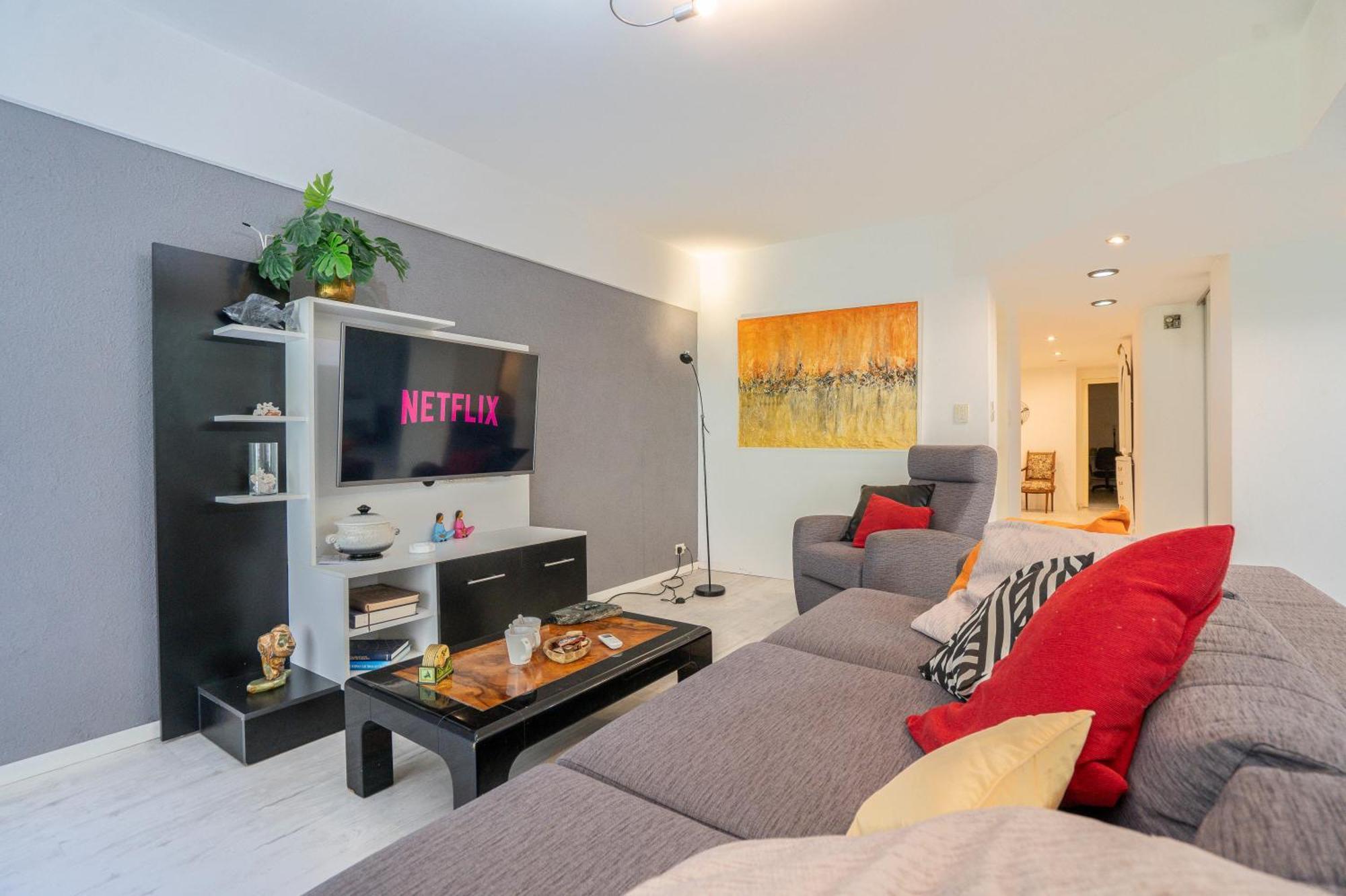 Apartamento Lujoso Con Jacuzzi, 140m2 Ideal Para Familias Grandes En Retiro Ciudad Autónoma de Buenos Aires