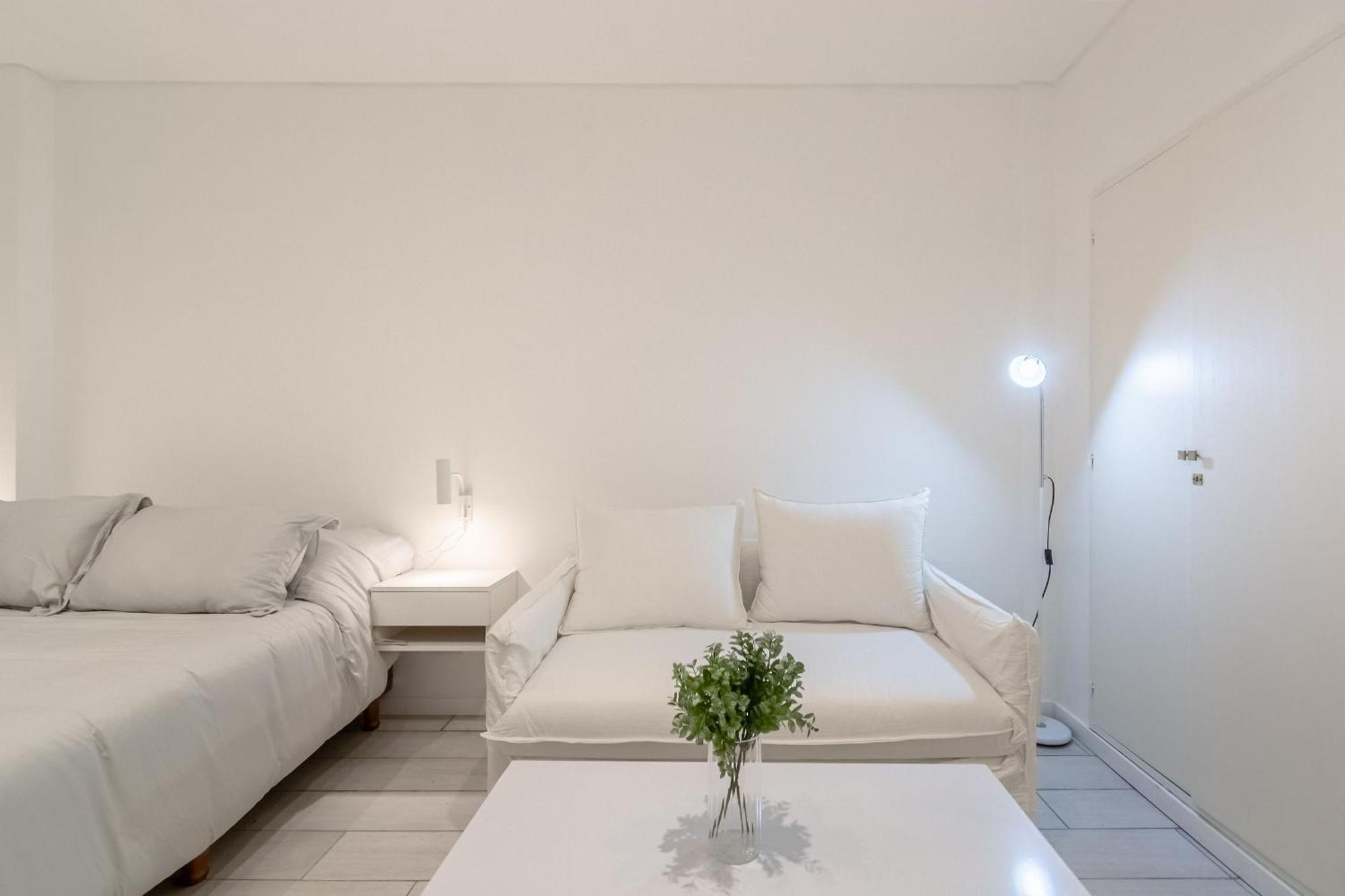 Apartamento Impecable Estudio En Retiro, En Av. Libertador