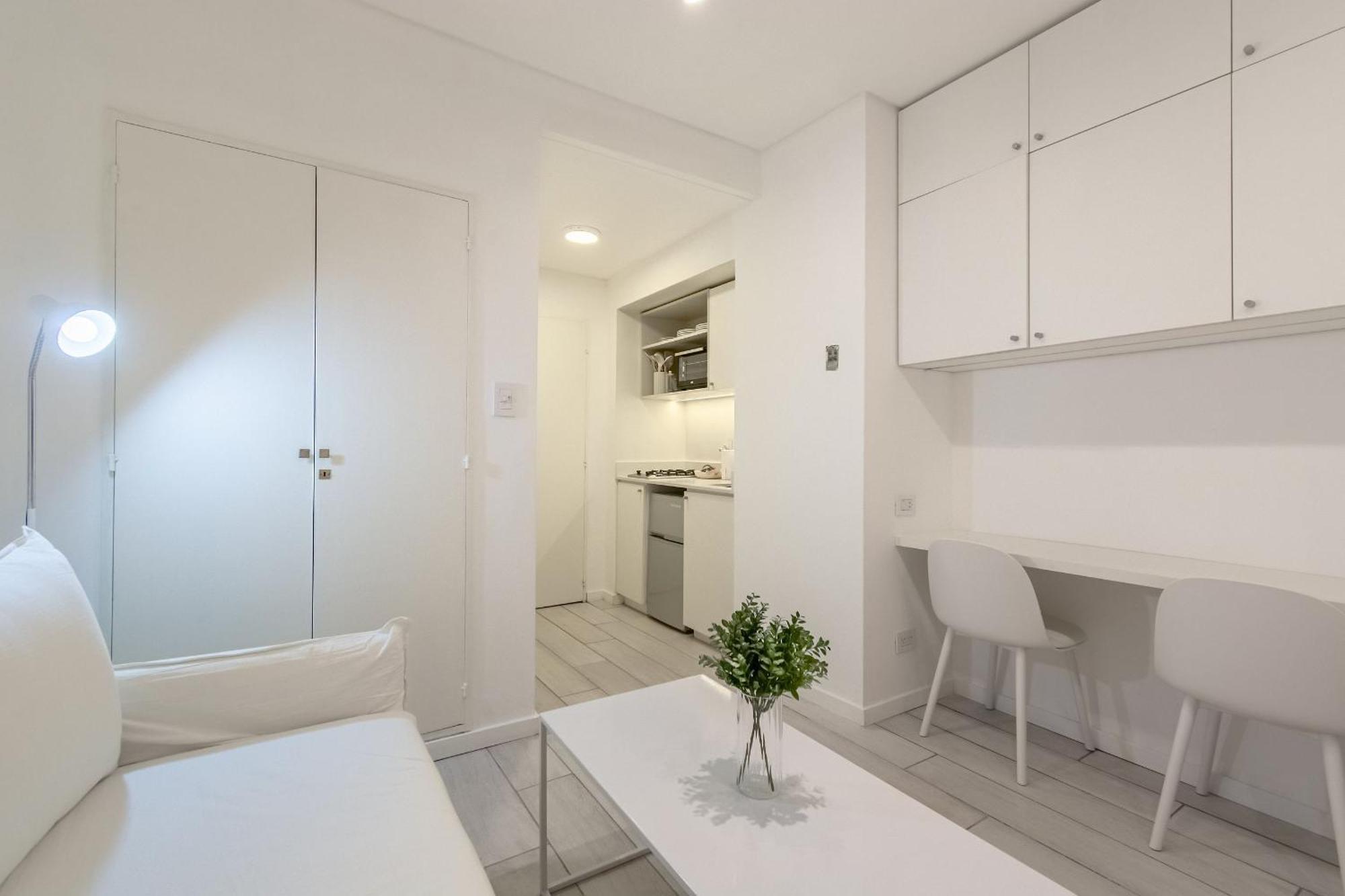 Impecable Estudio En Retiro, En Av. Libertador