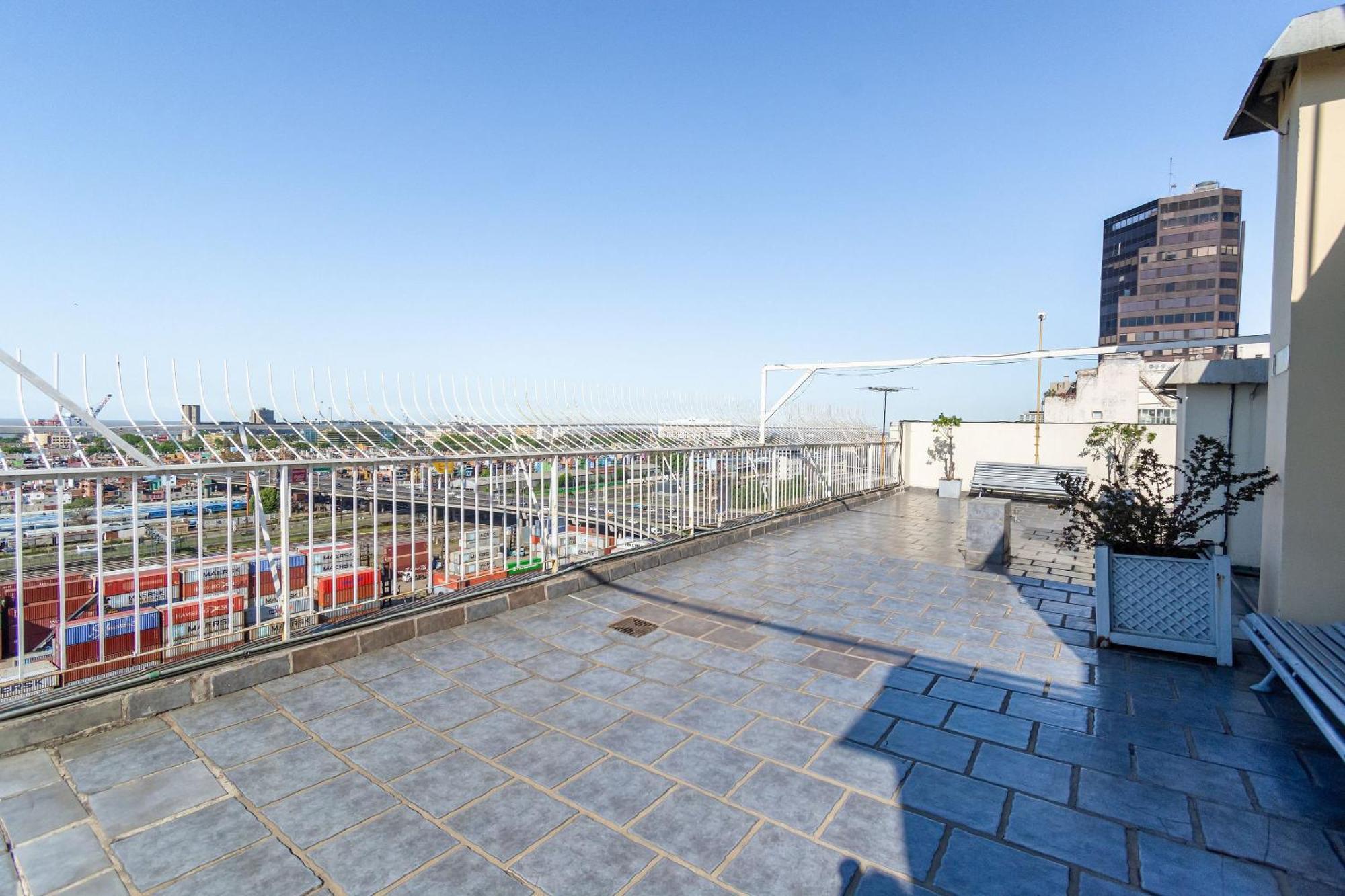 Impecable Estudio En Retiro, En Av. Libertador Apartamento