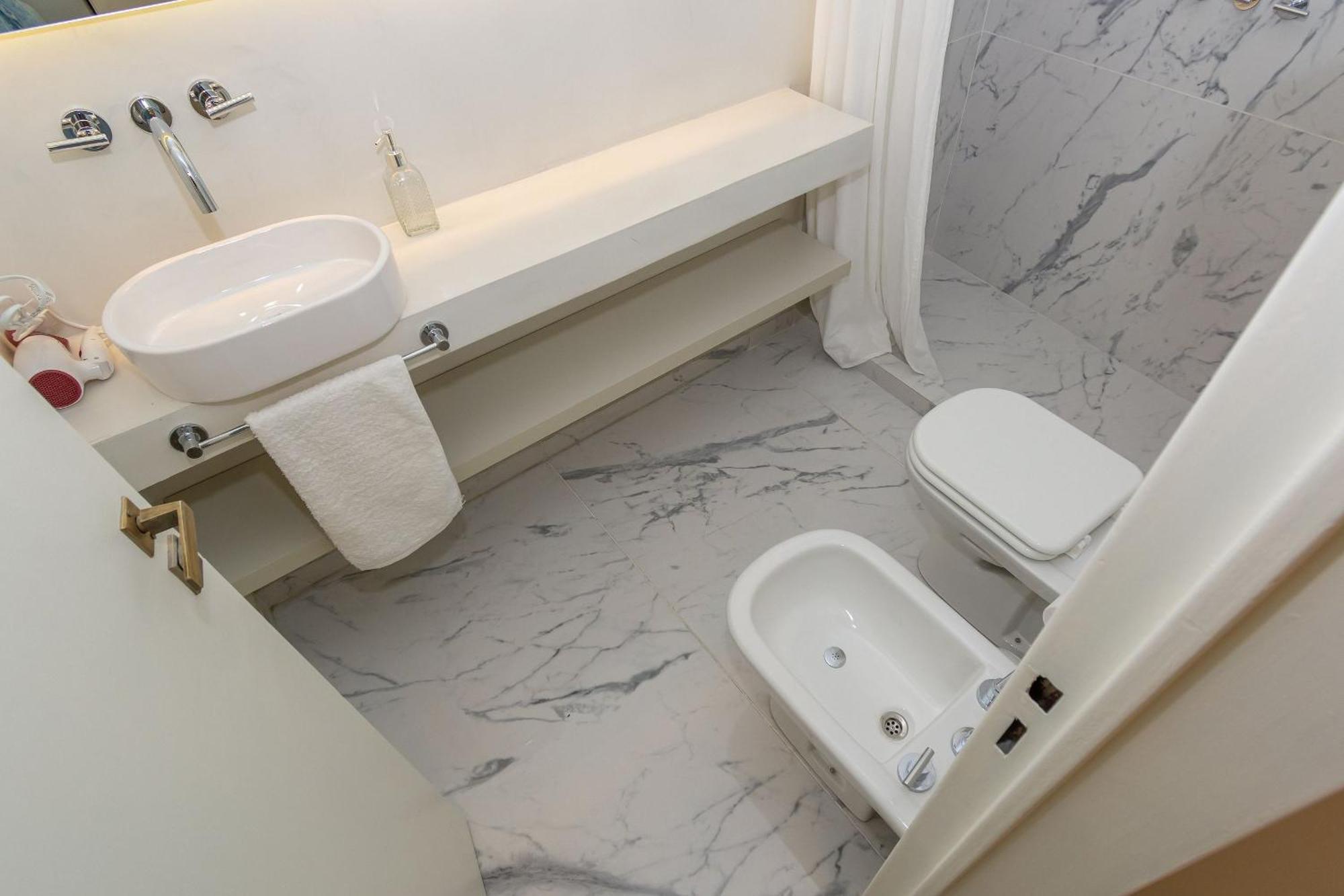 Impecable Estudio En Retiro, En Av. Libertador
