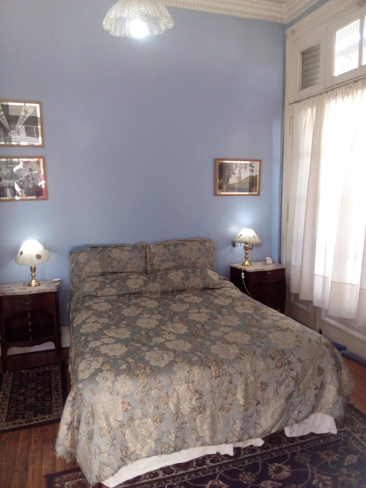 Habitación en casa particular Residencia Sarandi, Grades Cuartos Privados En Ciudad Autónoma de Buenos Aires