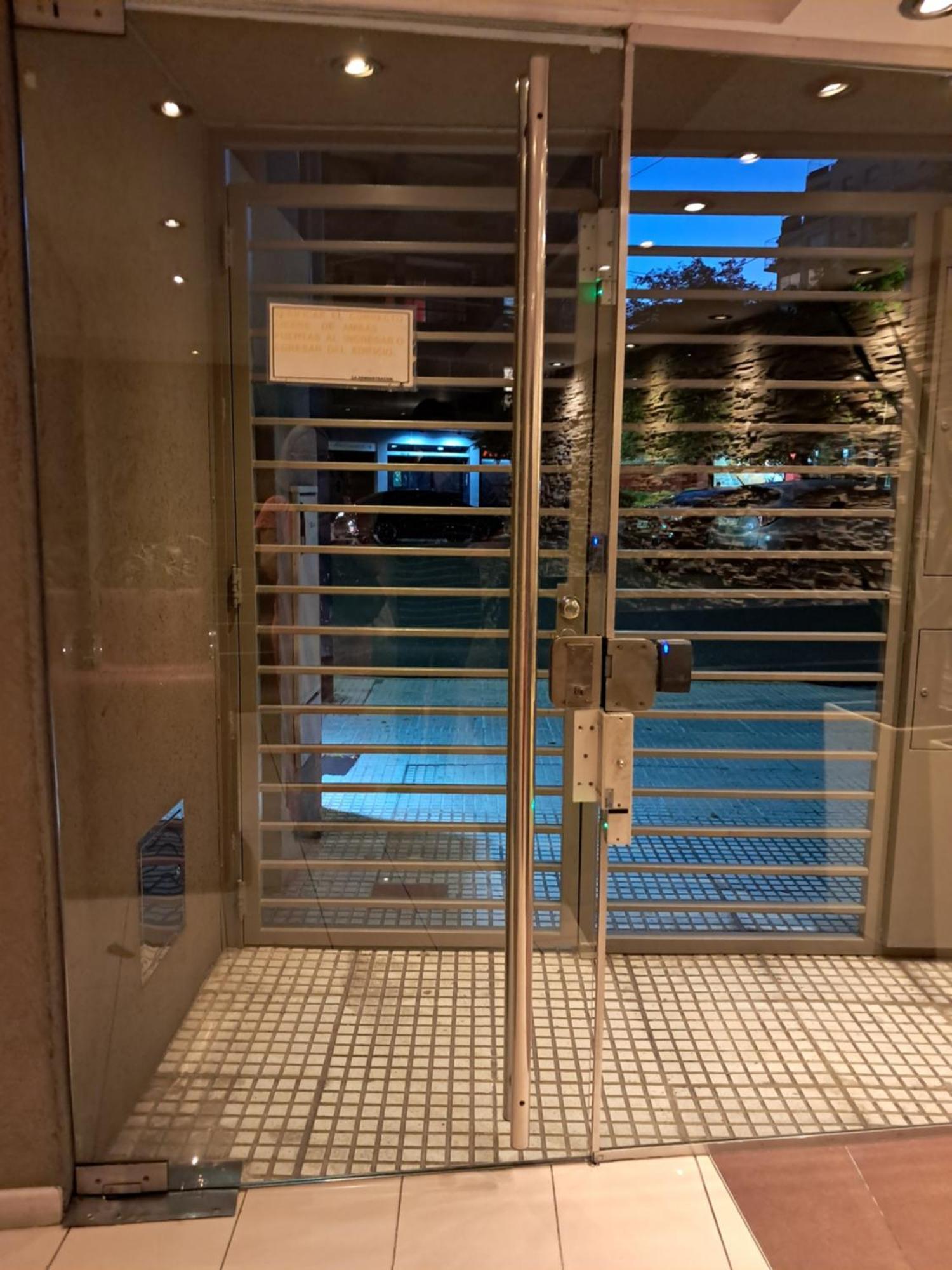 Apartamento Moderno, Con Wifi 100mg, Netflix Y Balcón Con Vista Abierta *