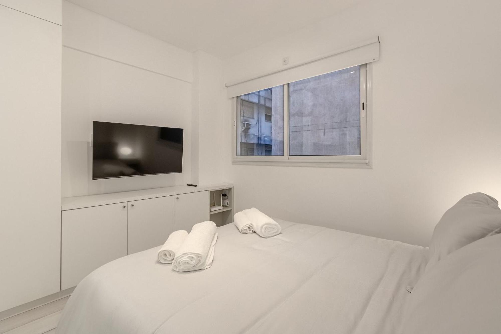 Impecable Estudio En Retiro, En Av. Libertador *