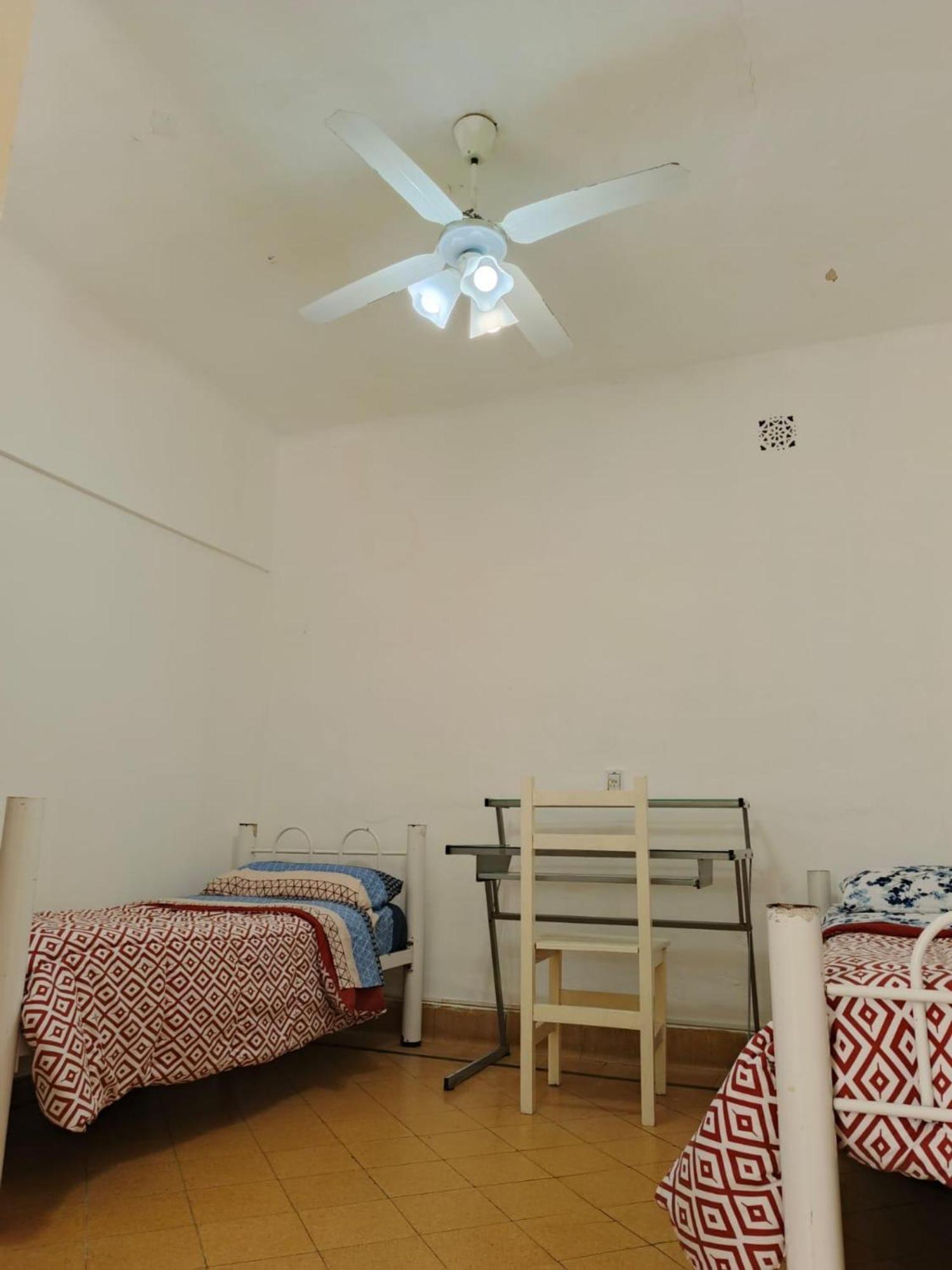 Downtown Morenas Hostal