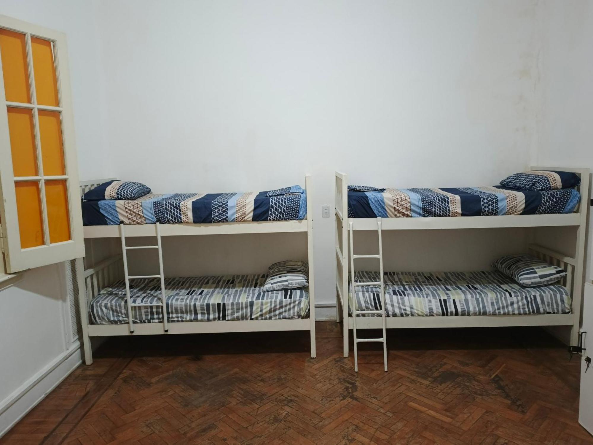 Hostal Downtown Morenas *