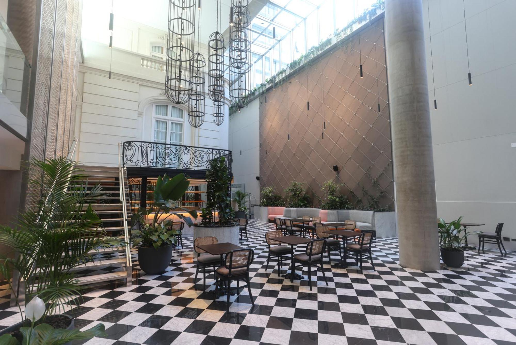 Recoleta Grand Hotel