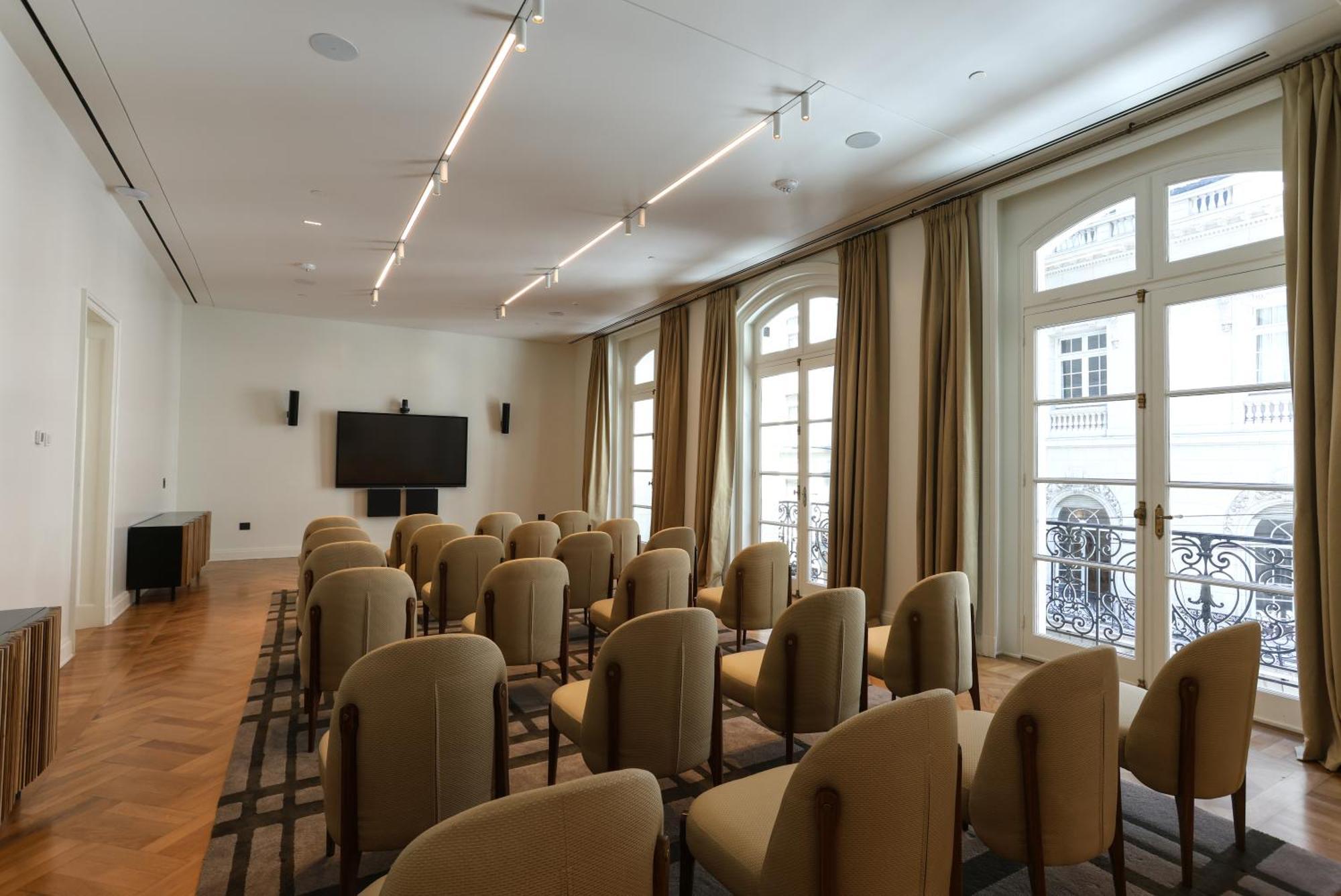 Recoleta Grand Hotel 5*