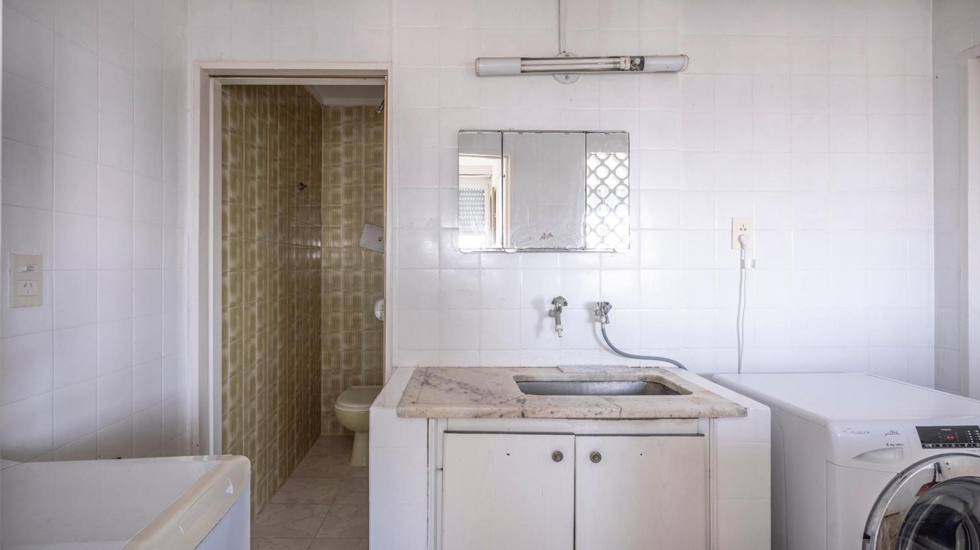 Spacious 5br Classic In Palermo