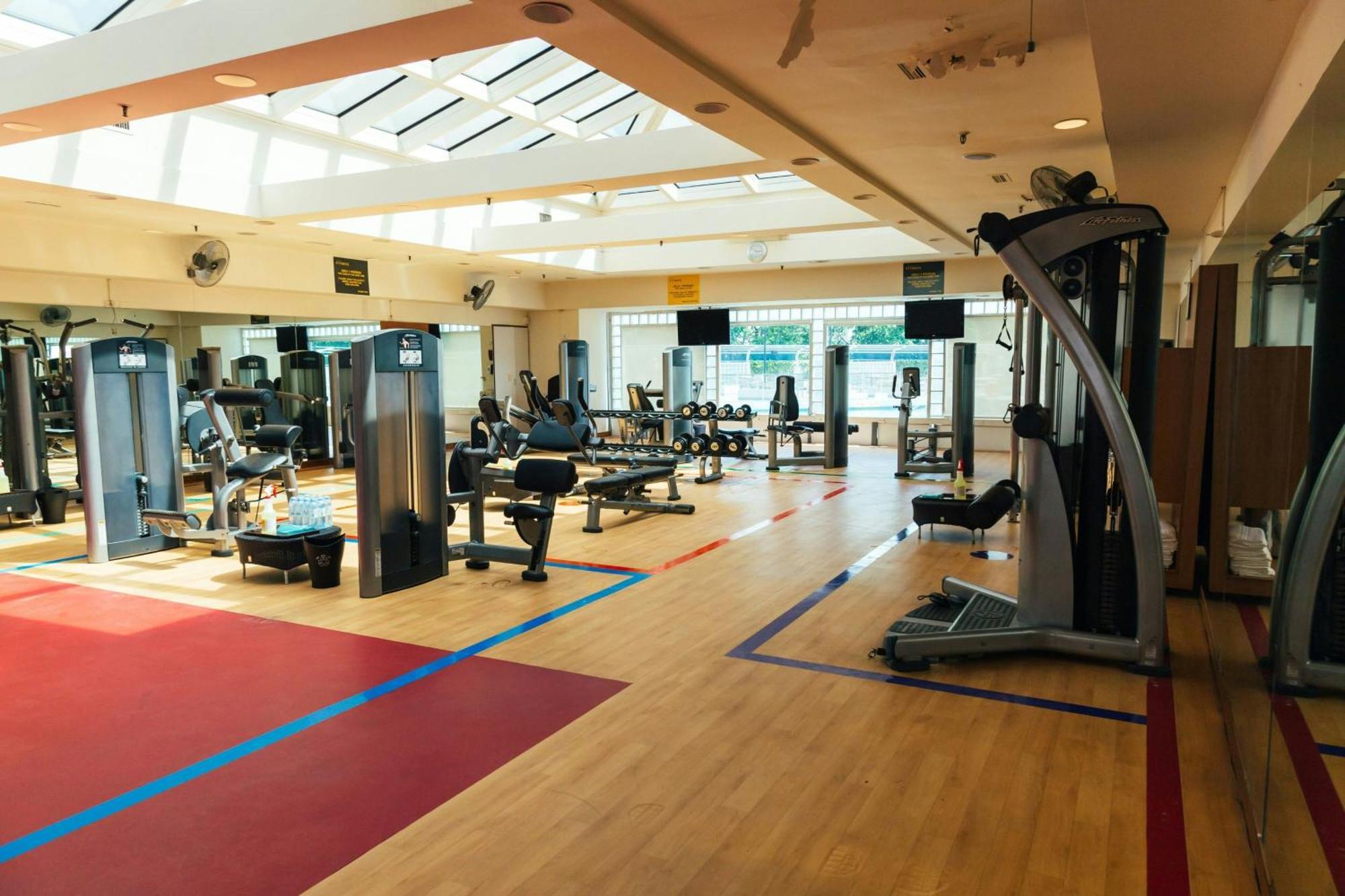 Sheraton Hotel&convention Center Hotel 5*