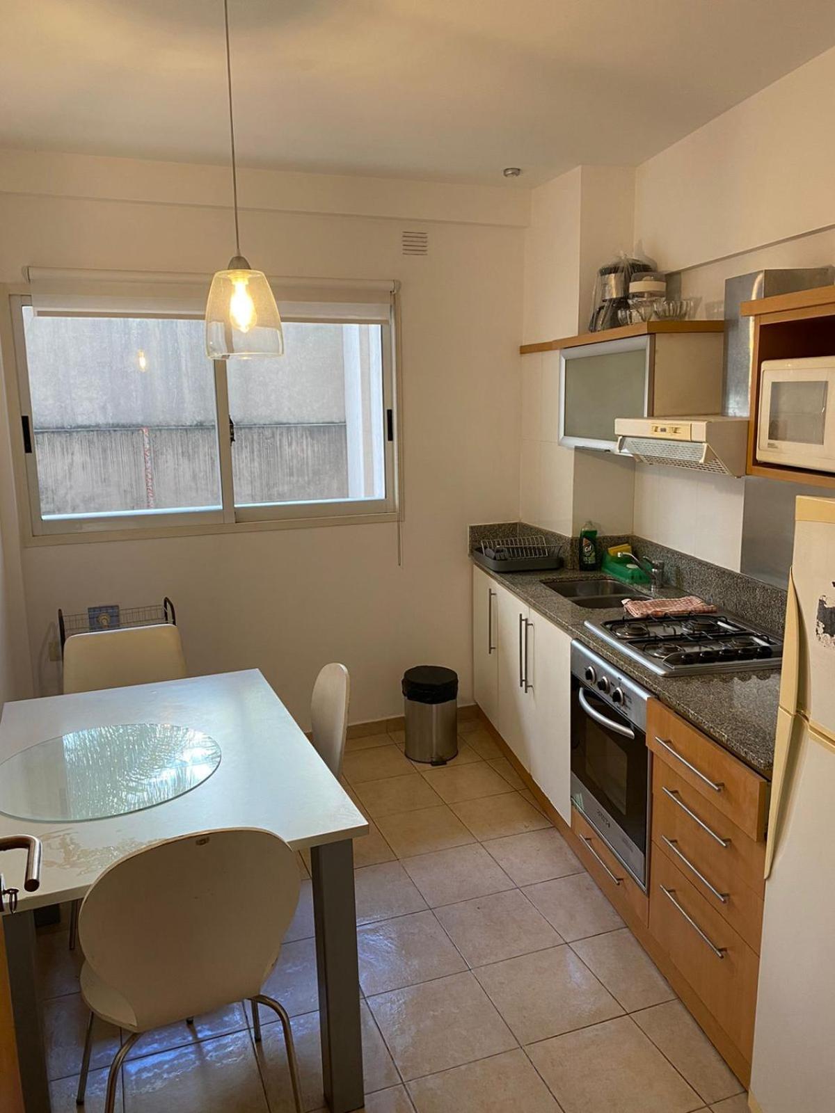 Comfortable And Spacious, Steps From Parque Heras