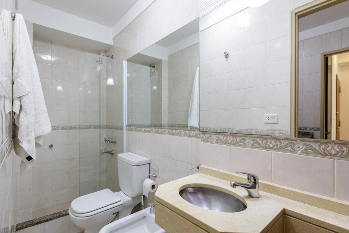Apartamento Avenida Corrientes Y Avenida 9 De Julio!! 1 *