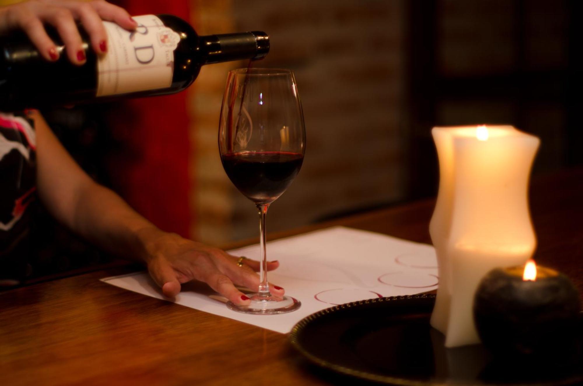 Miravida Soho & Wine Bar