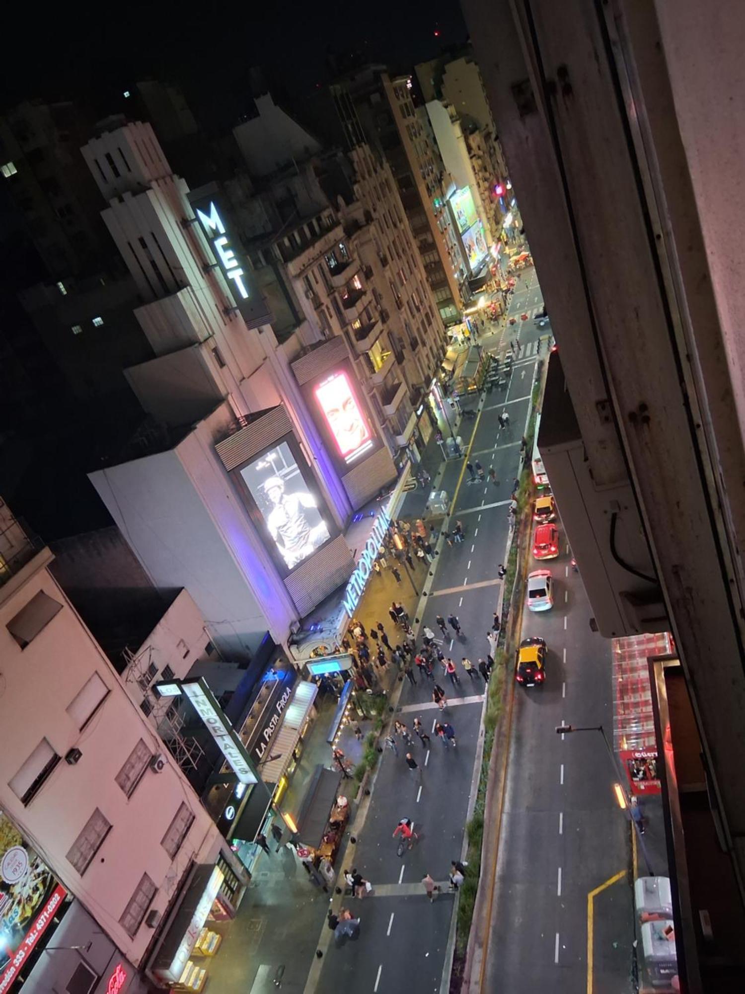Apartamento 4 Ventanales Sobre La Avenida Corrientes *