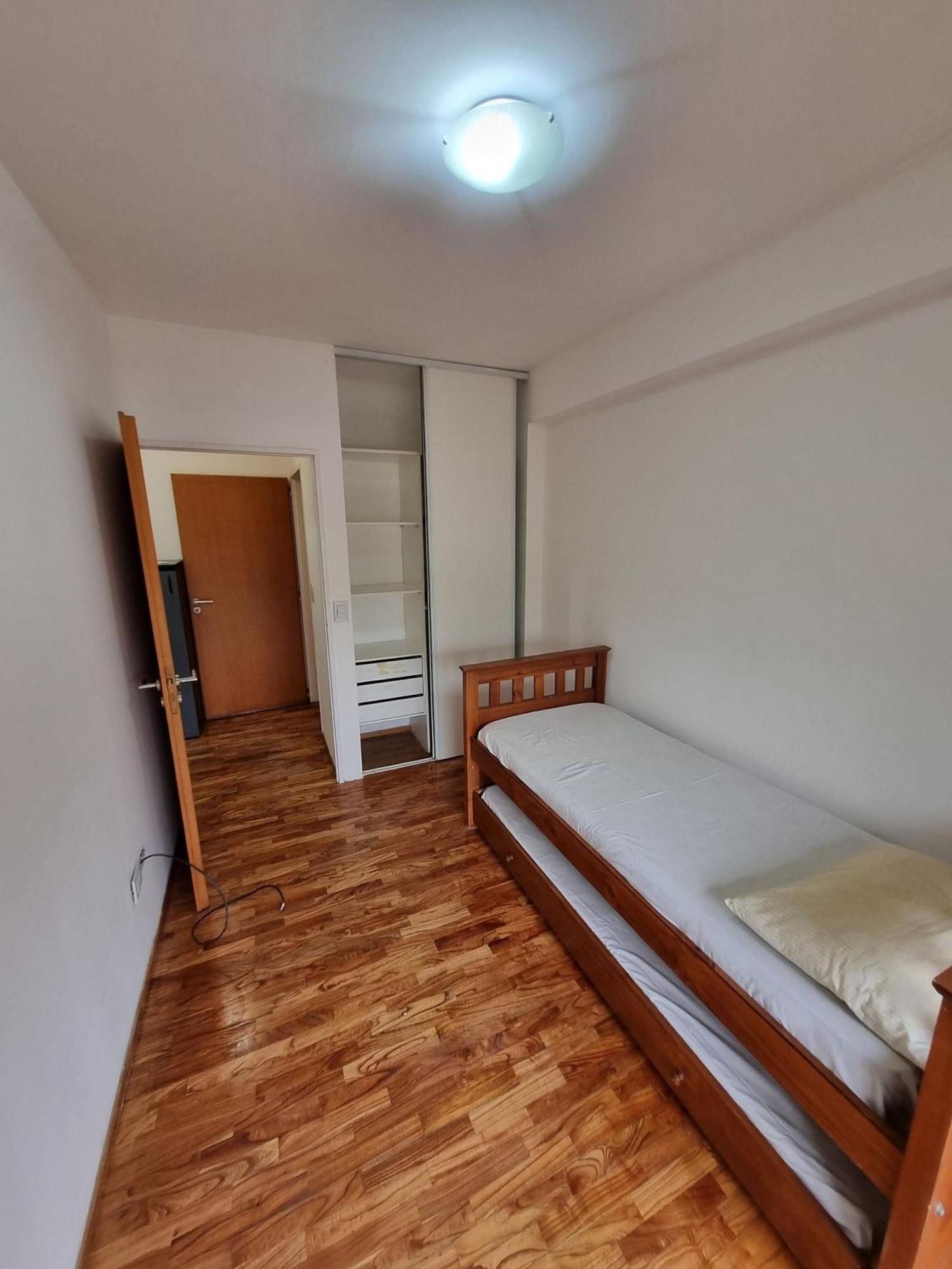 Amplio 3 Ambientes - Con Balcon Y Mucha Luz! * Buenos Aires