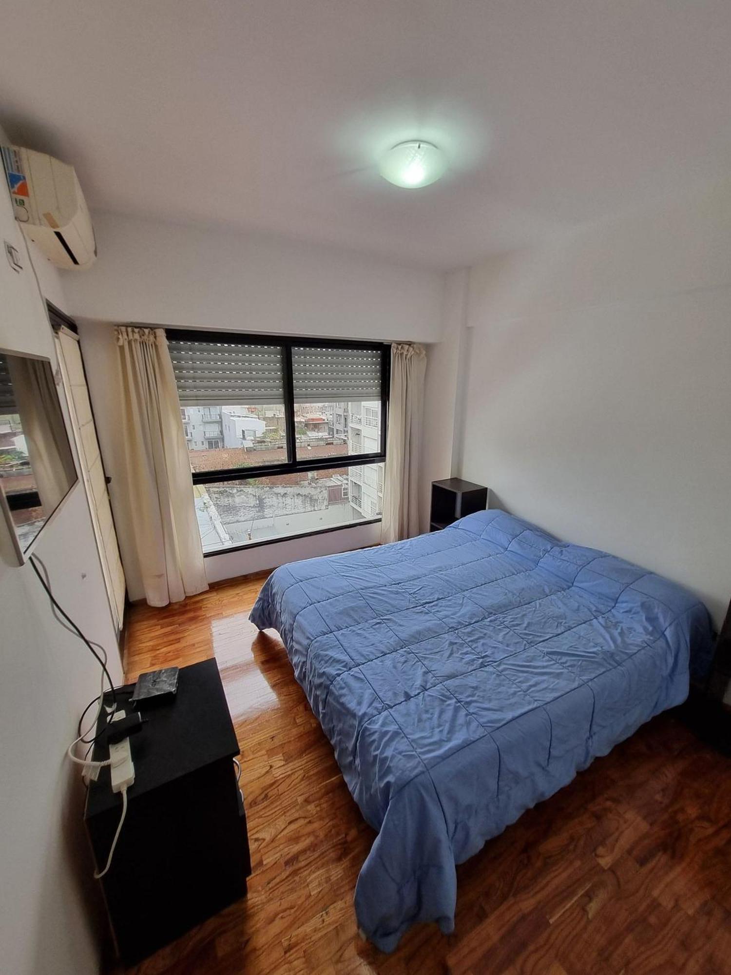 Apartment Amplio 3 Ambientes - Con Balcon Y Mucha Luz! *