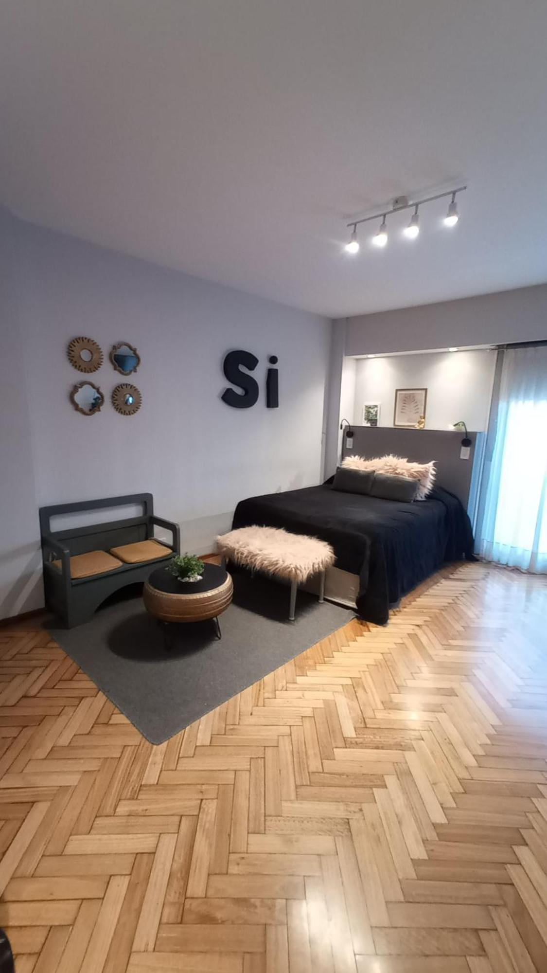 Inspireba - Balcony Apartment