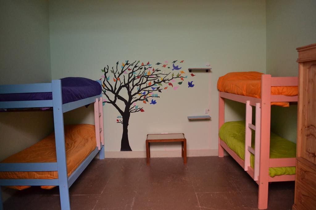 Paralelo Hostal *
