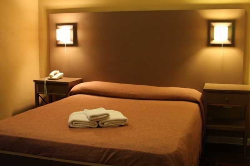 Hostal Ritz & Ba *