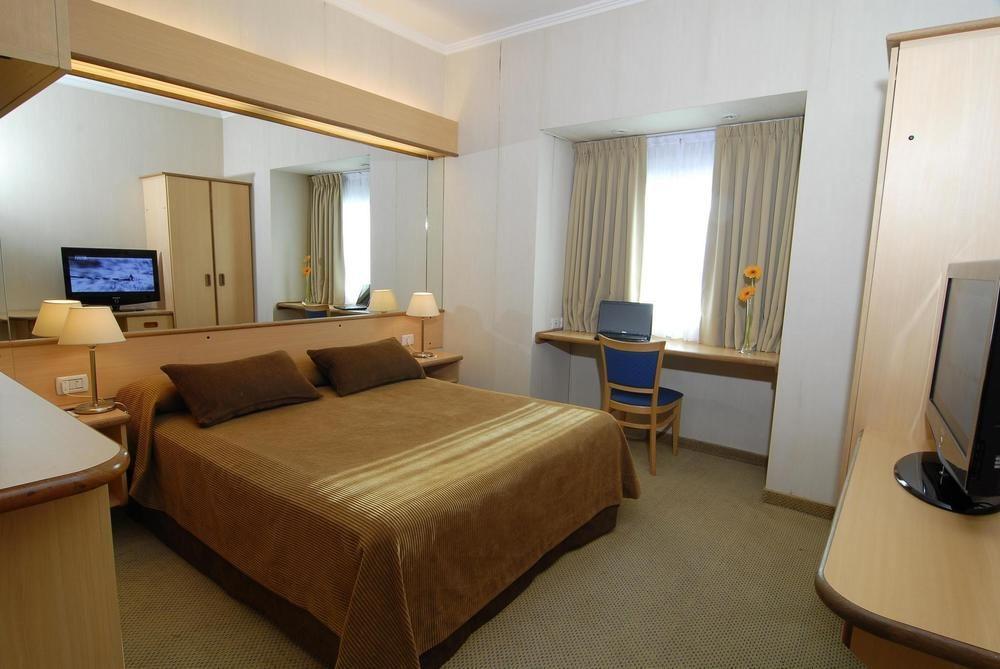 Aeroparque & 3*