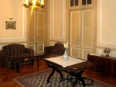 De La Rue Hotel