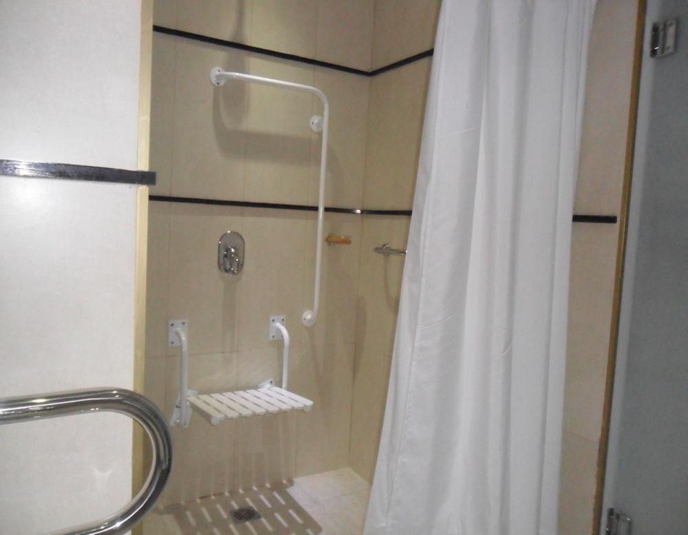 Athos Hotel 3*