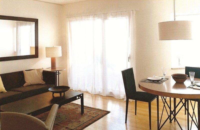 Apartahotel Art 4*