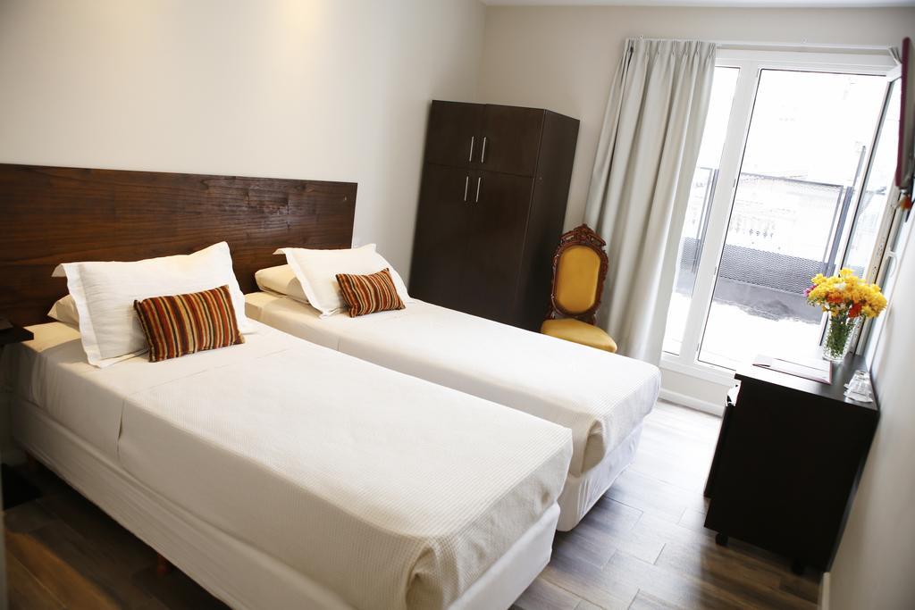 Alma Del Plata & 3*