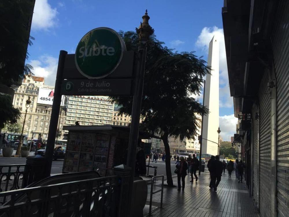 Obelisco Center - & Ciudad Autónoma de Buenos Aires