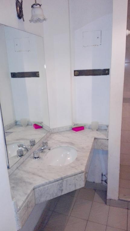 Habitación en casa particular Casa De Familia - Solo Mujeres *woman Only* *
