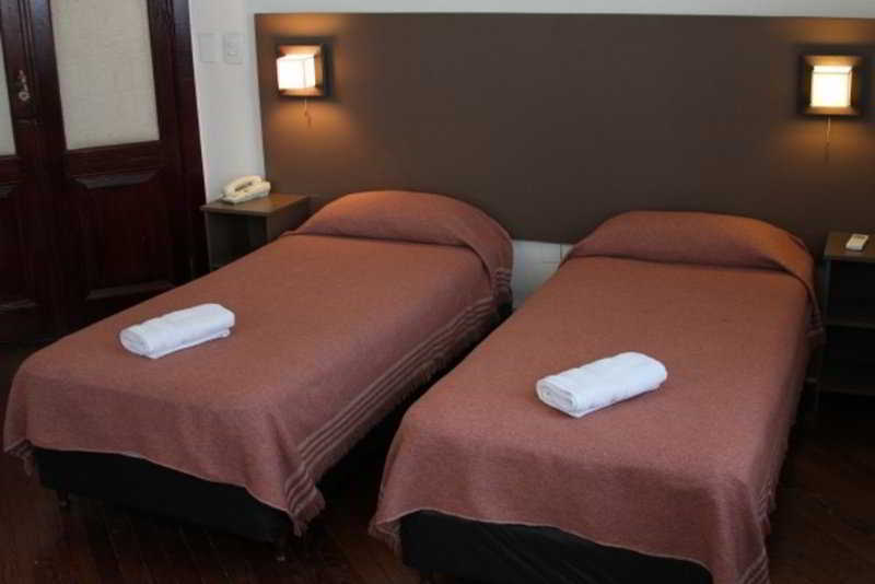 Ritz & Ba Hostal