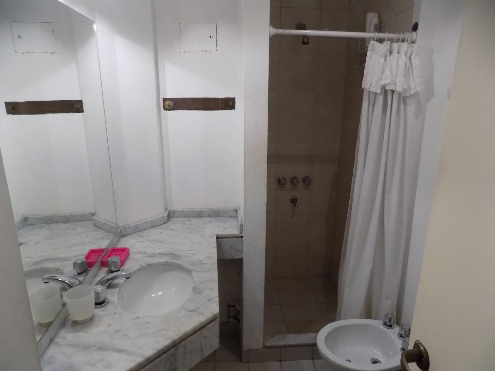 Habitación en casa particular Casa De Familia - Solo Mujeres *woman Only* Ciudad Autónoma de Buenos Aires