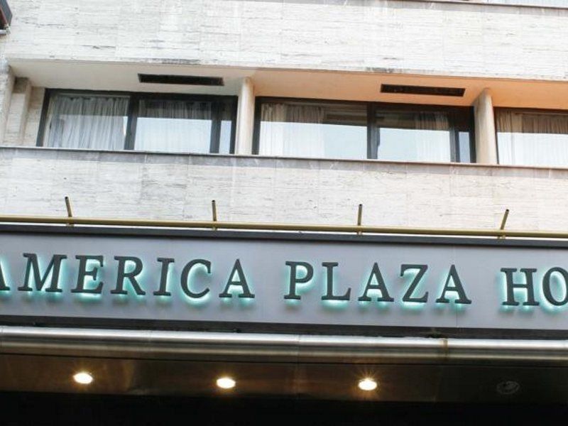 Up América Plaza