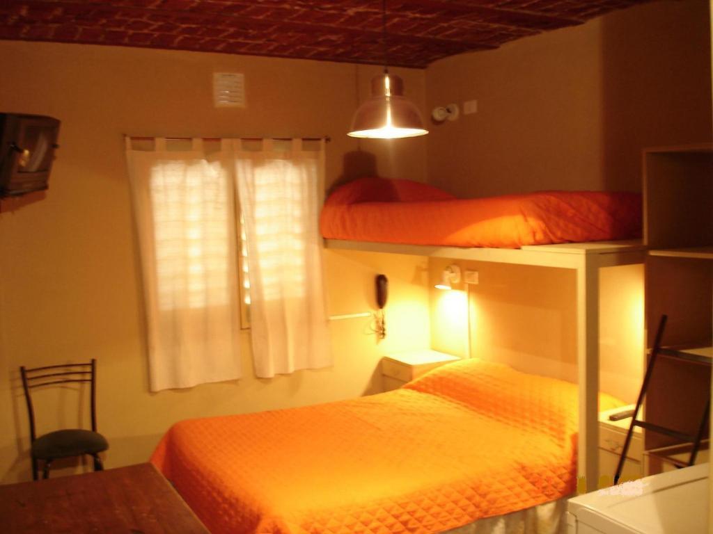 Hotel De La Rue 2*