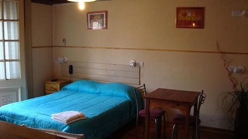 Hotel De La Rue