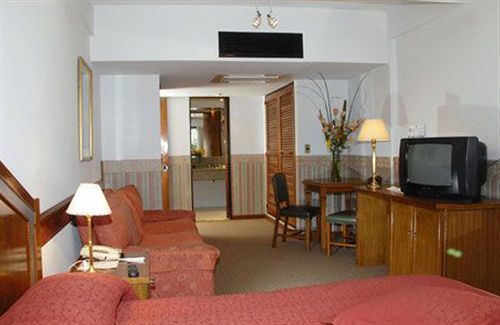 Hotel Art Deco & 4*