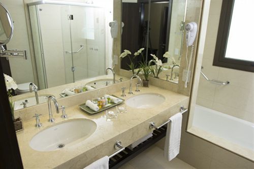 Metropolitano Supara Hotel