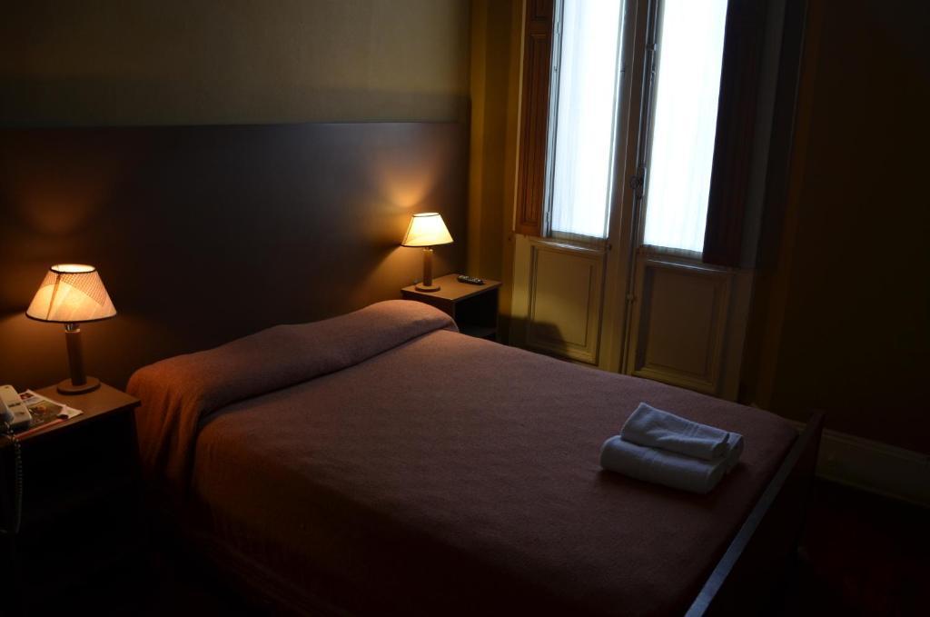 Ritz & Ba Hostal