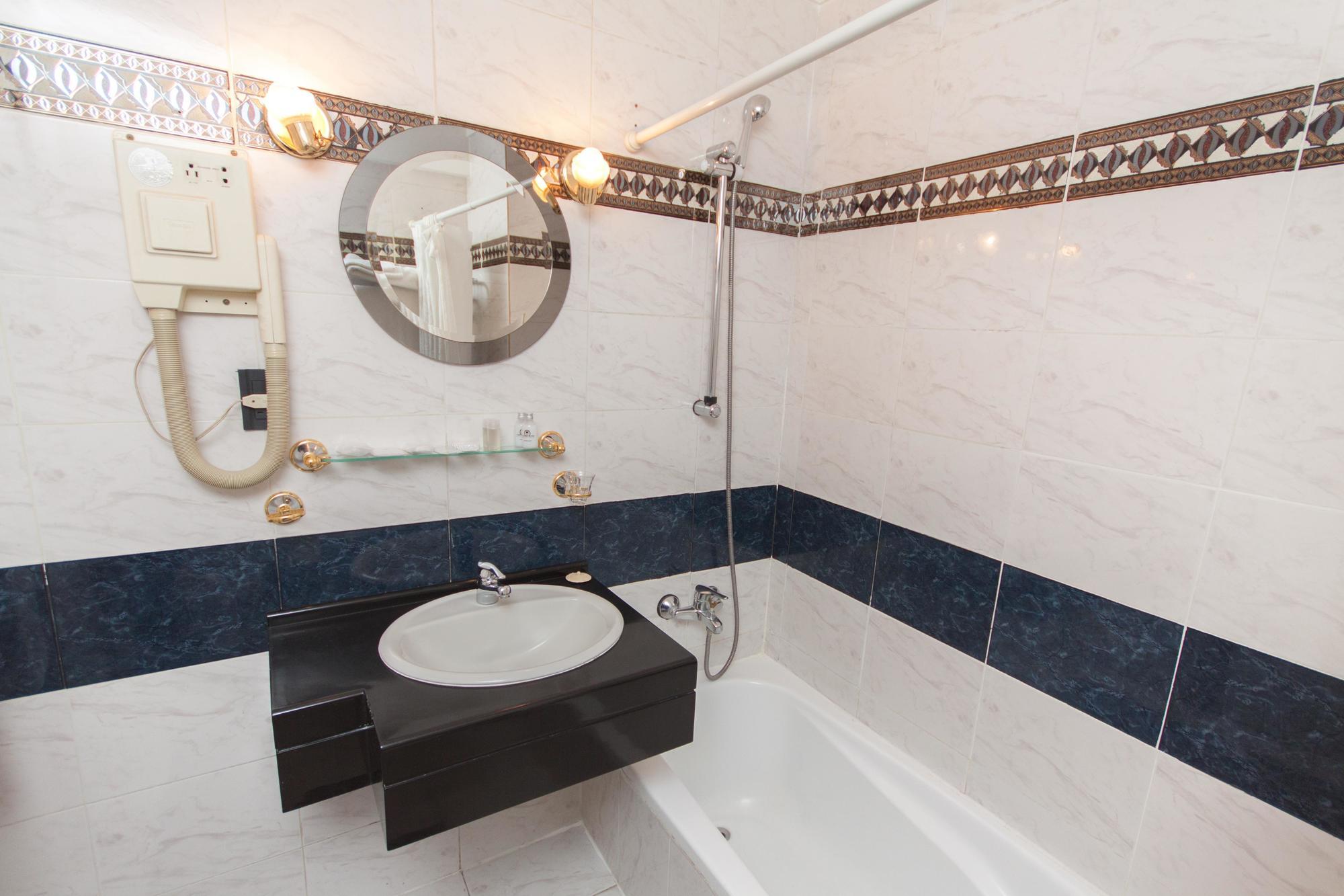 Cuatro Reyes 4* Ciudad Autónoma de Buenos Aires