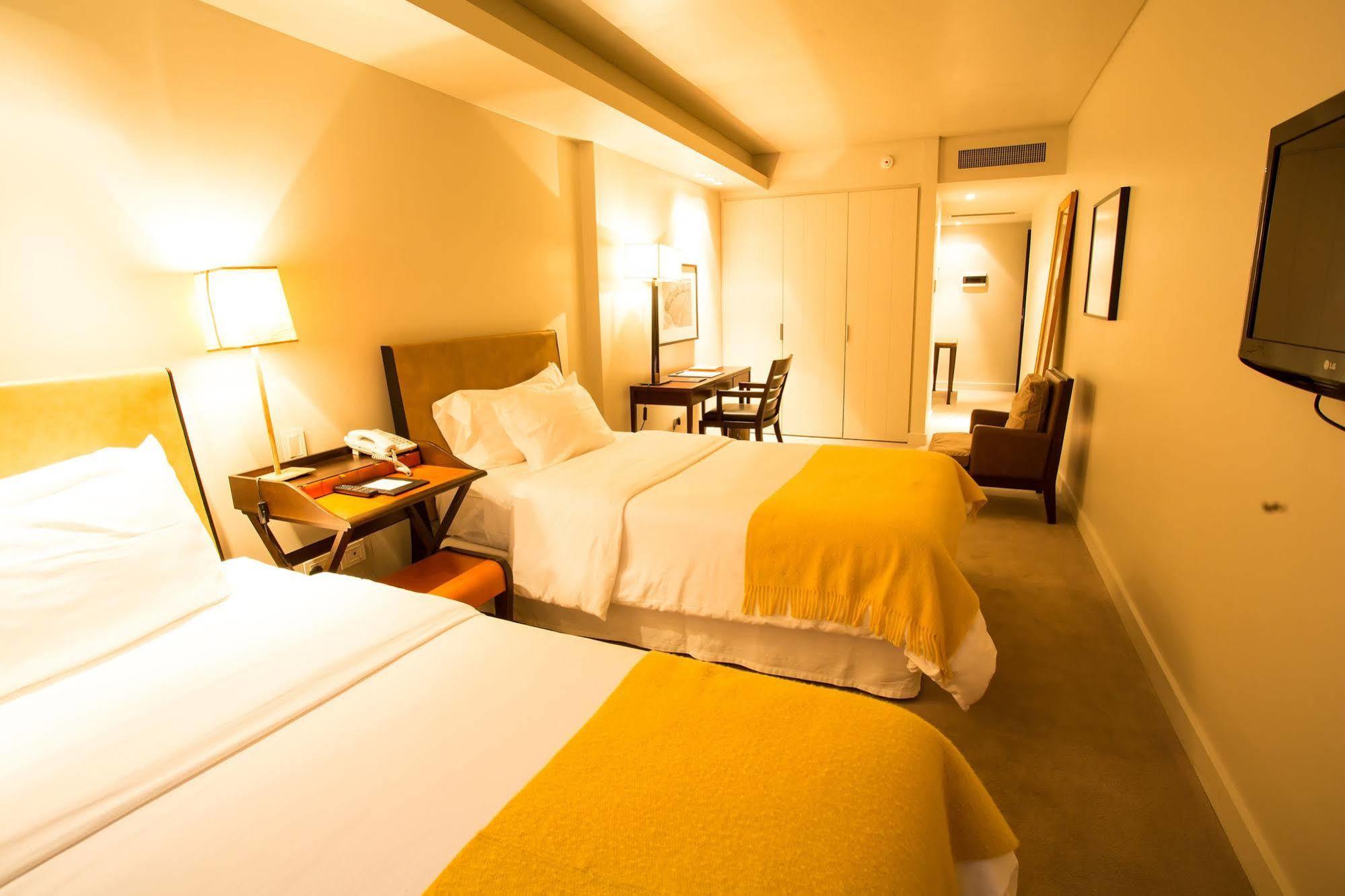 Serena Hotel