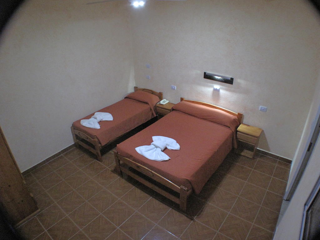 Hotel Cedros *