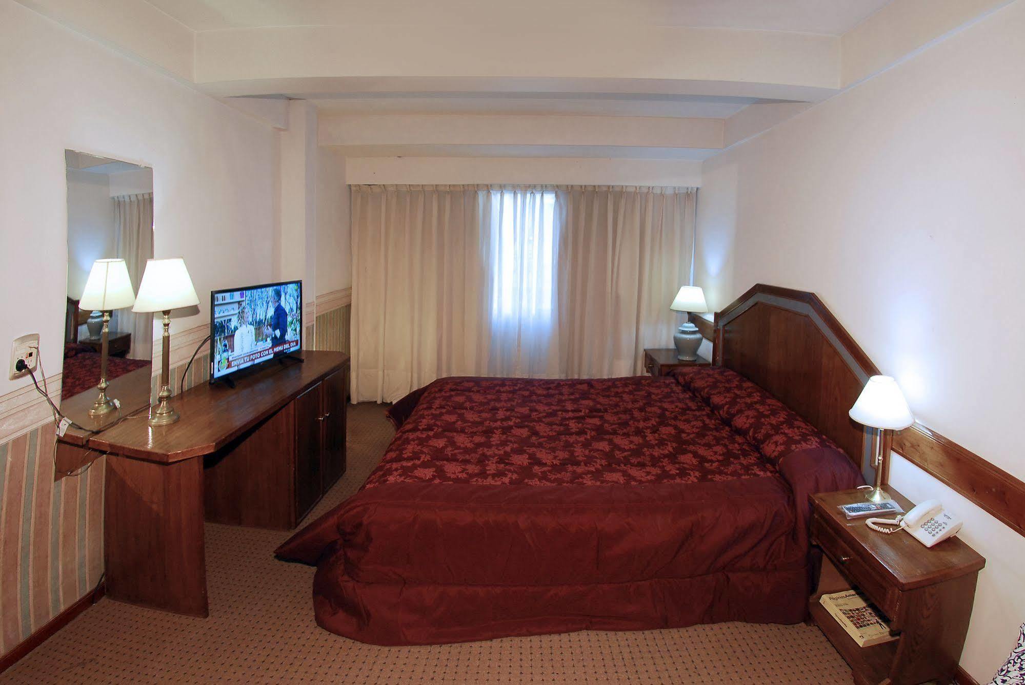 Hotel Art Deco & 4*