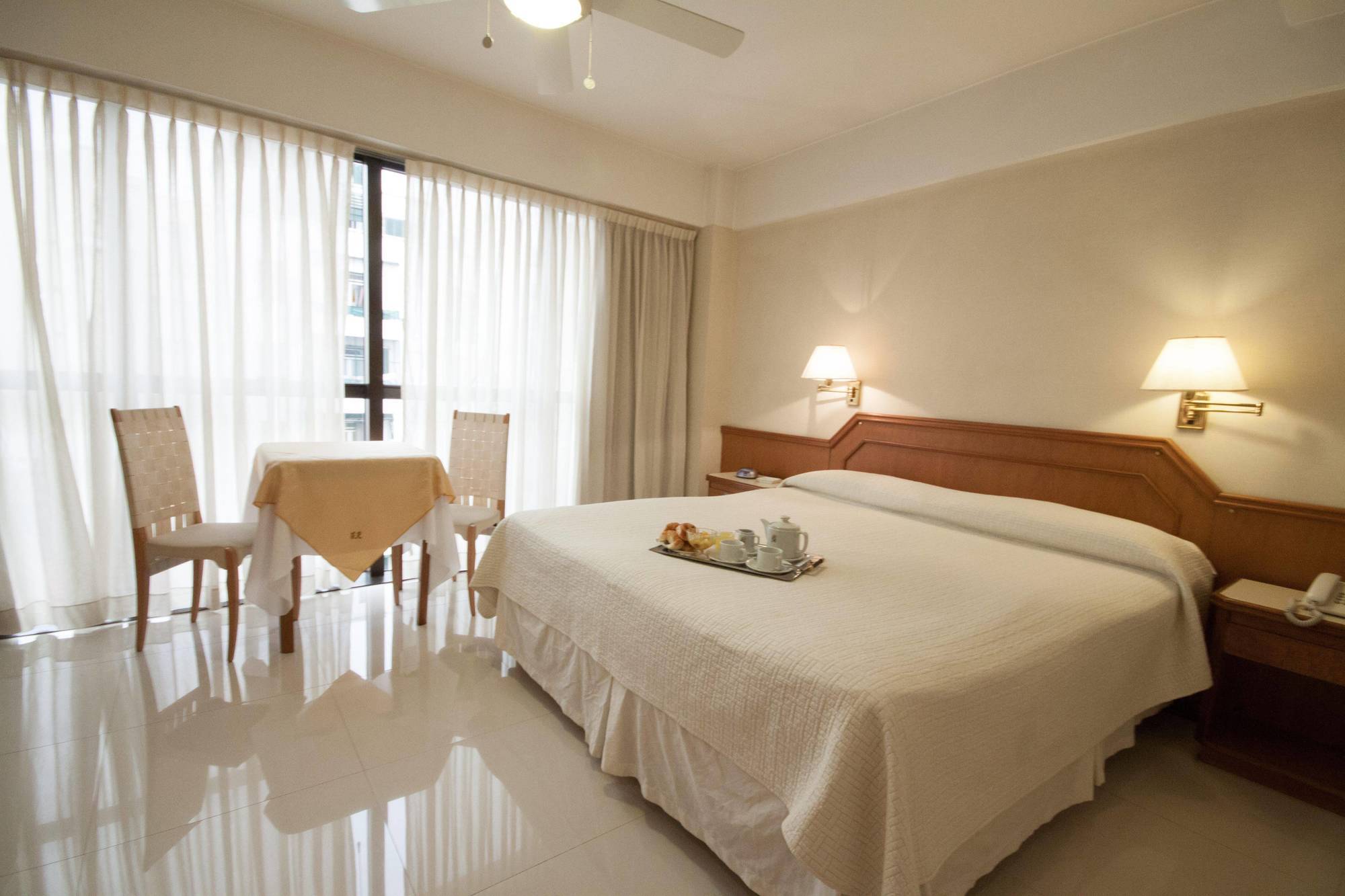 Hotel Cuatro Reyes