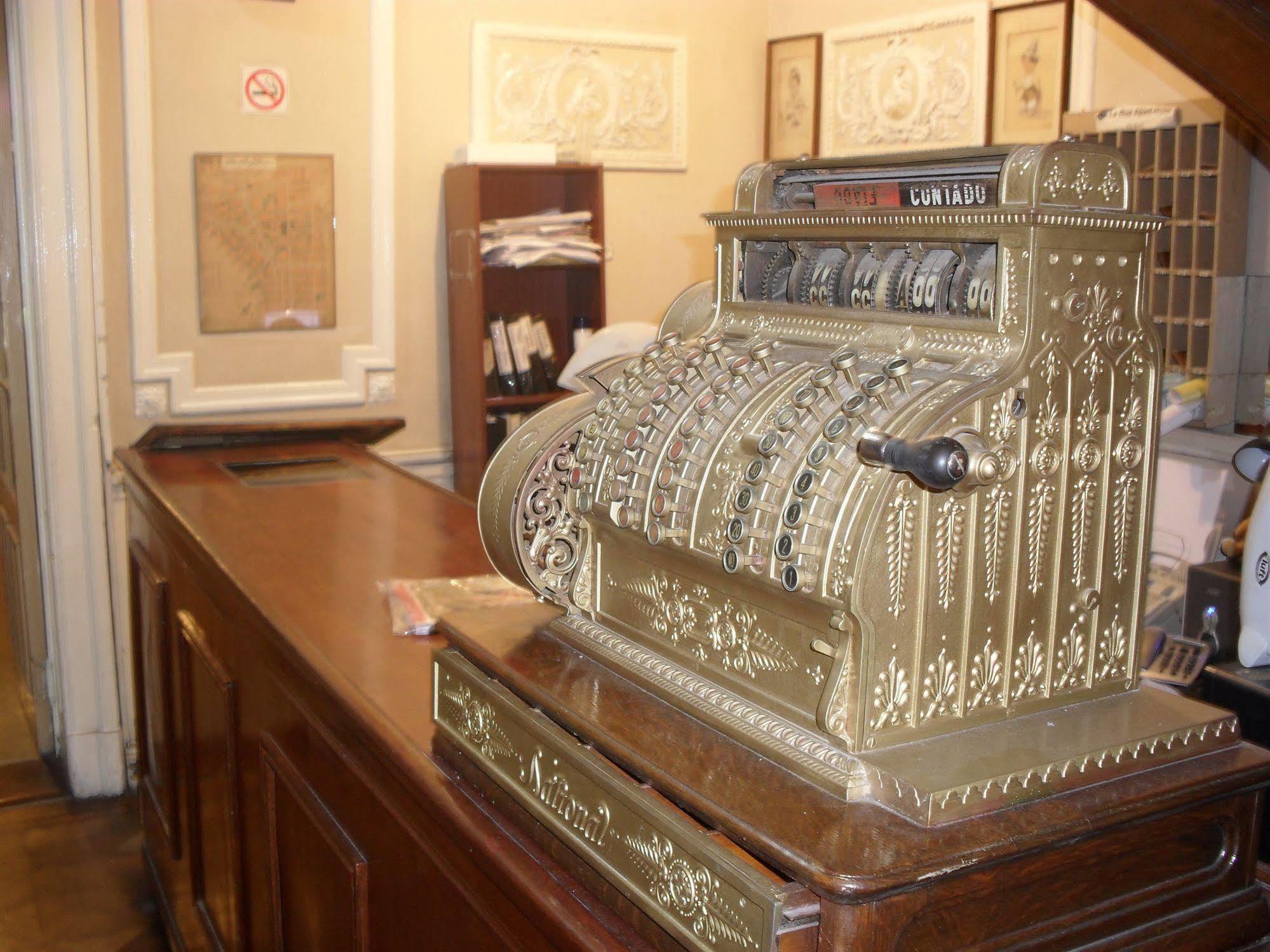 Hotel De La Rue 2*