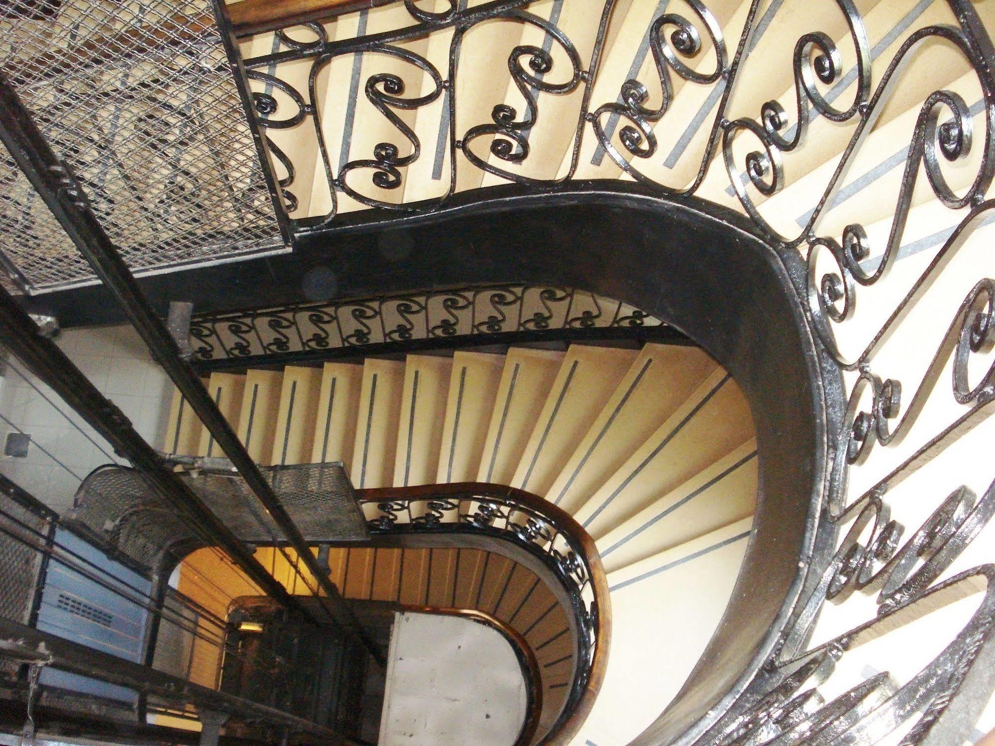 Alcazar *