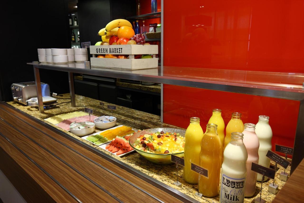 Hotel Ibis Congreso 3*