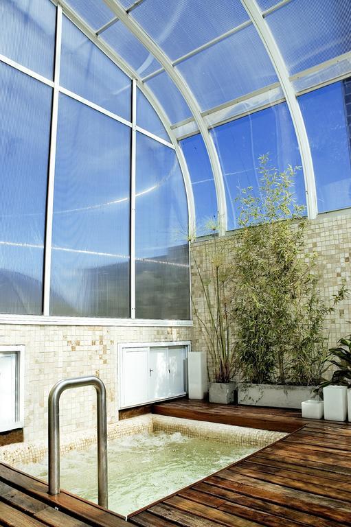 Dolmen Hotel 4*