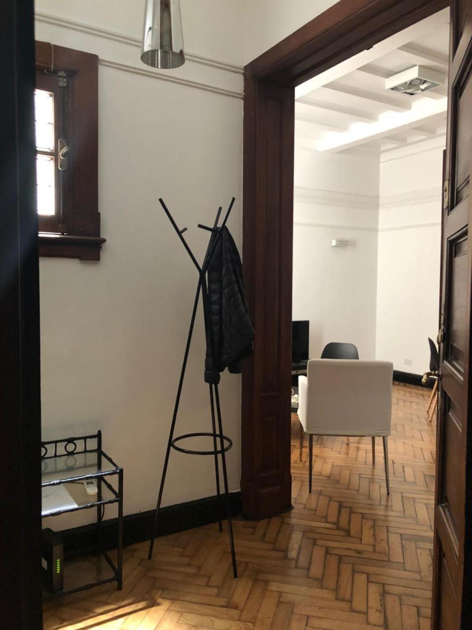 Antiguo Departamento Con Excelente Ubicación Ciudad Autónoma de Buenos Aires