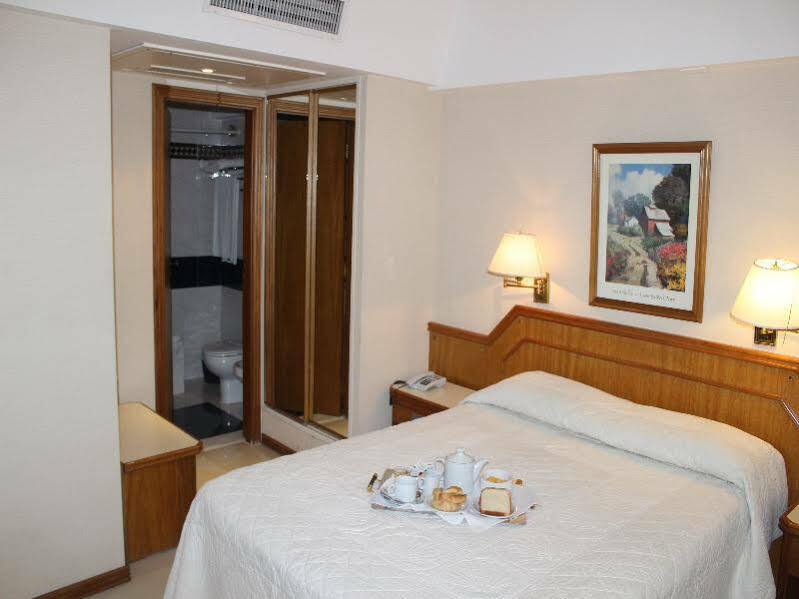 Cuatro Reyes Hotel Ciudad Autónoma de Buenos Aires
